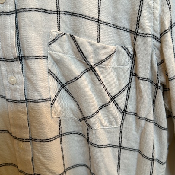 Gap button down‎ shirt - Picture 2 of 4